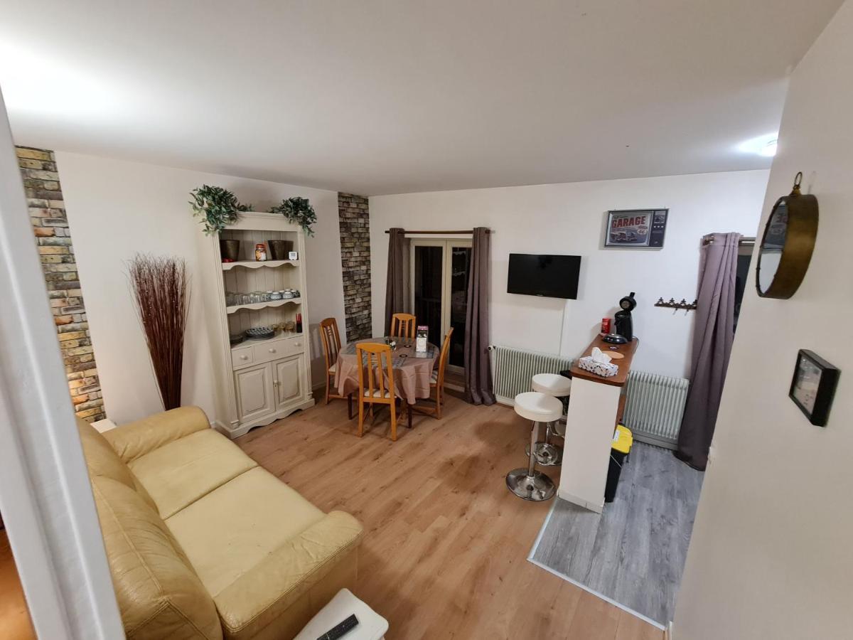 Appartamento Deux Pieces Terrasse Moret-sur-Loing Esterno foto